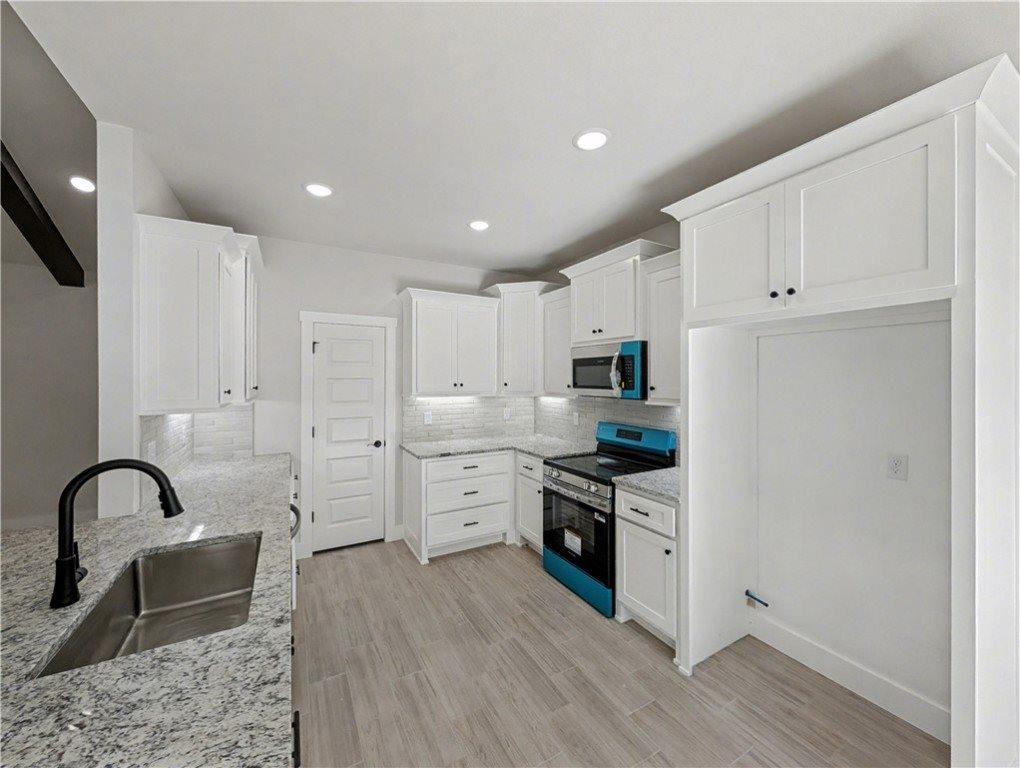 30 Lochgilphead Lane, Bella Vista, AR 72715