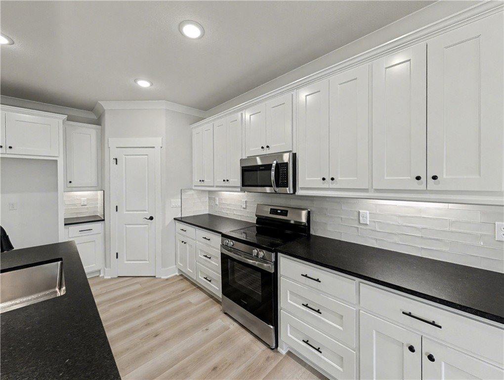 9 Sheidaig Lane, Bella Vista, AR 72715