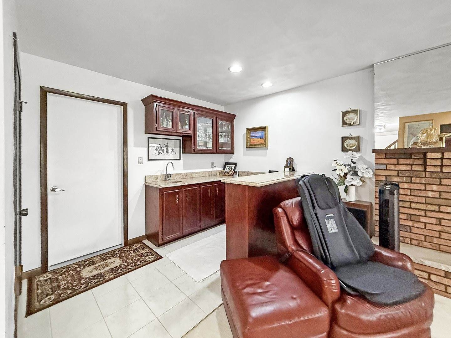 1607 Parkside Court, Freeport, IL 61032