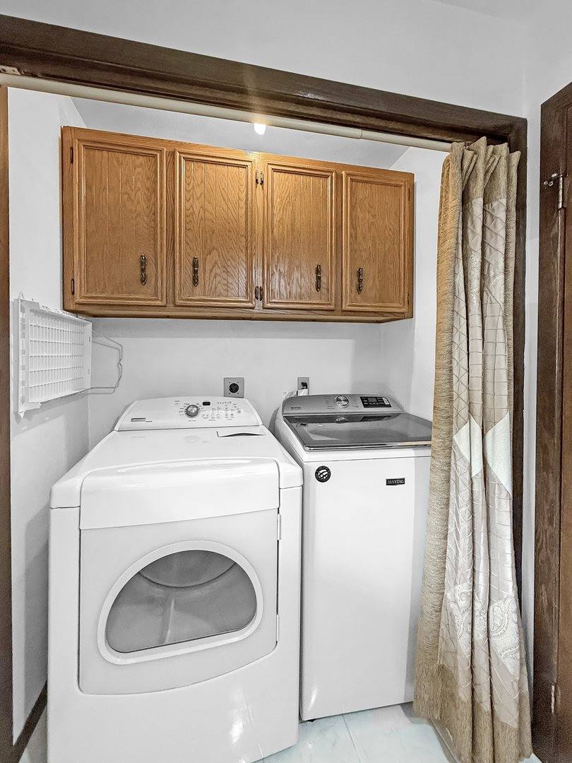 1607 Parkside Court, Freeport, IL 61032