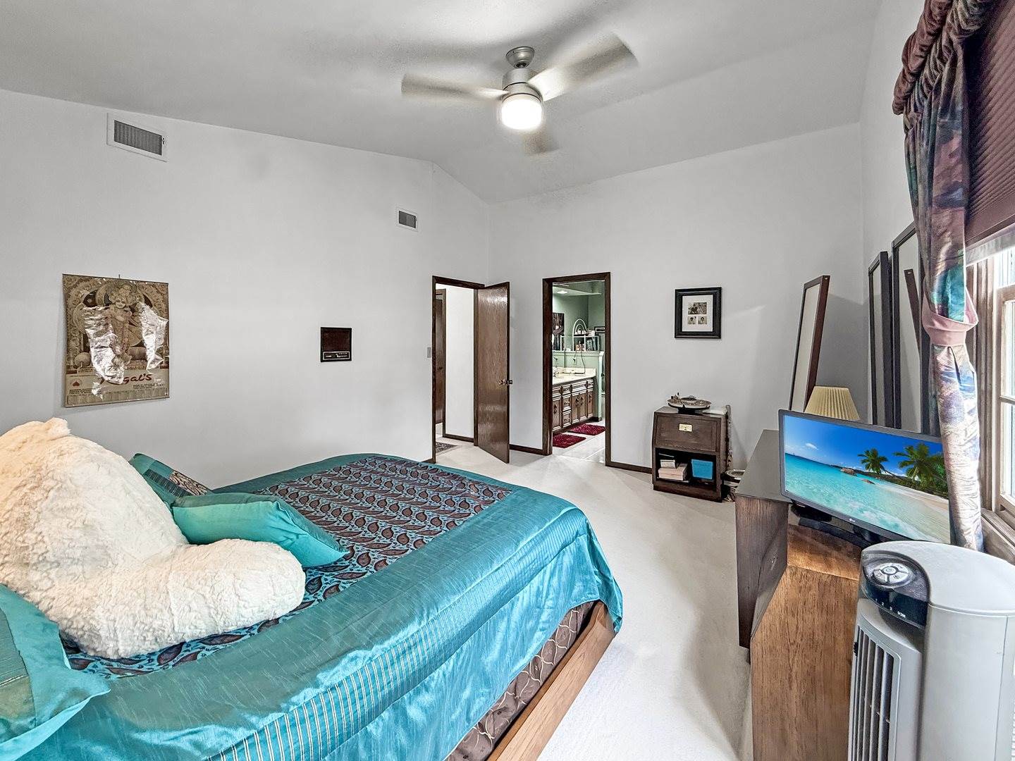 1607 Parkside Court, Freeport, IL 61032