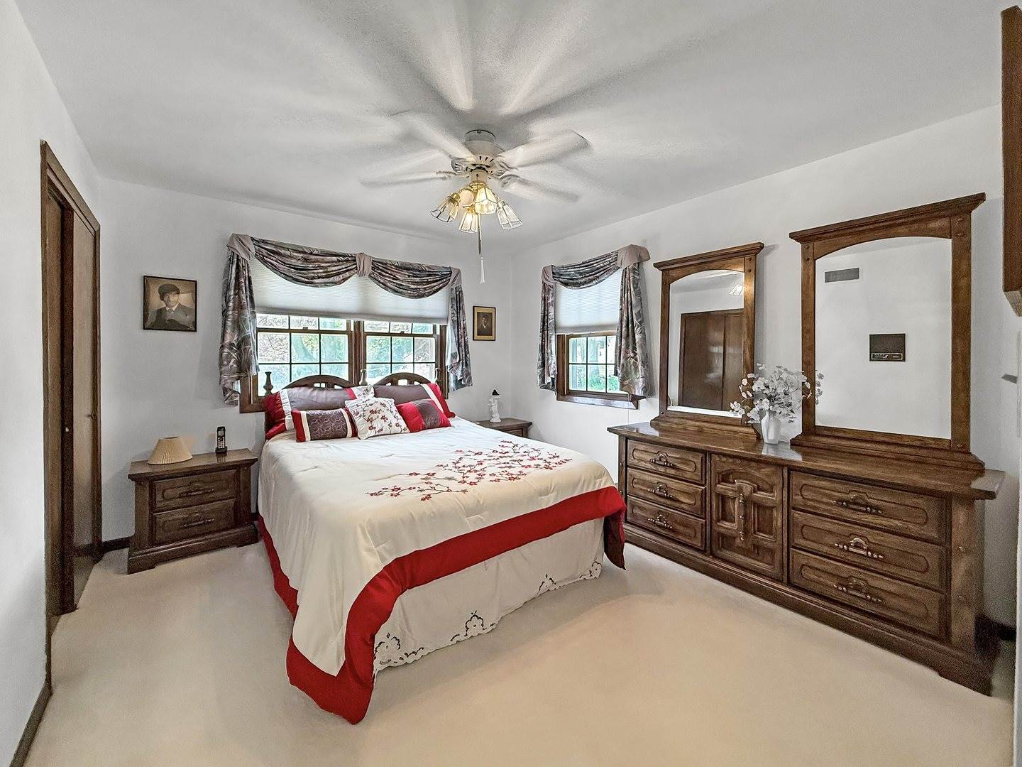 1607 Parkside Court, Freeport, IL 61032