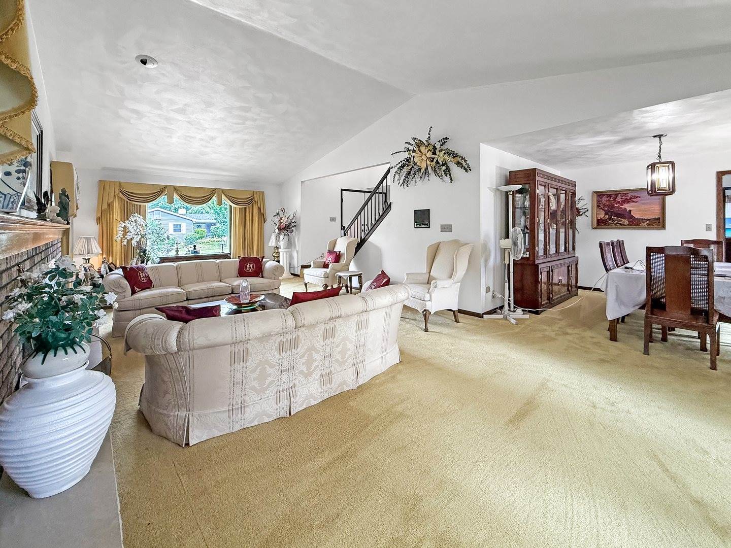 1607 Parkside Court, Freeport, IL 61032