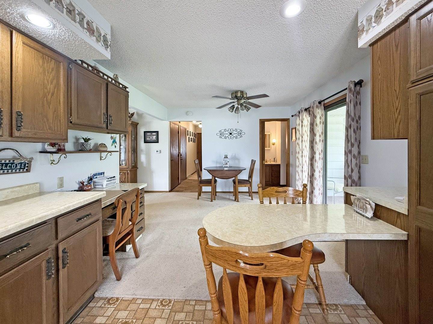 610 South 2nd Avenue, Forreston, IL 61030