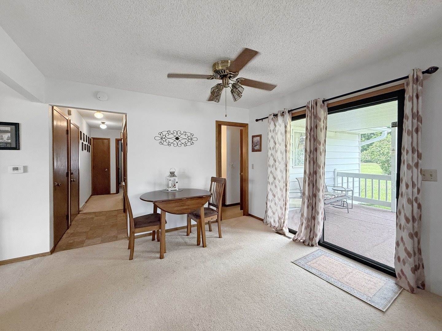 610 South 2nd Avenue, Forreston, IL 61030