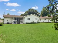 610 South 2nd Avenue, Forreston, IL 61030