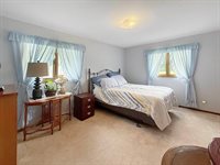 610 South 2nd Avenue, Forreston, IL 61030