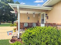 610 South 2nd Avenue, Forreston, IL 61030