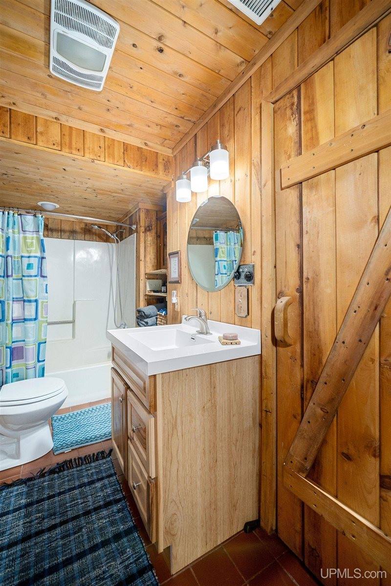 161 Lost Forty Road, Marquette, MI 49855