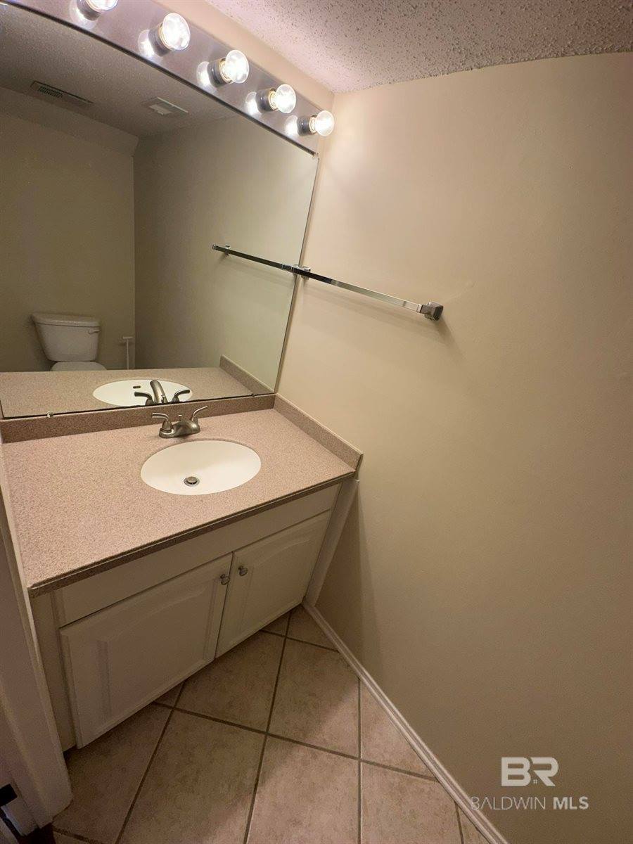 6 Yacht Club Drive, Daphne, AL 36526