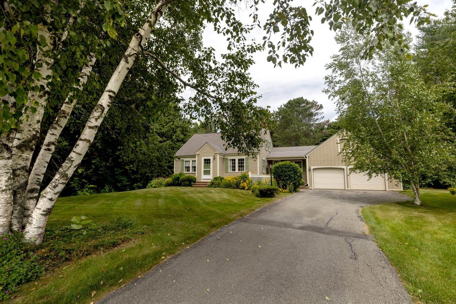 18 Canoe Club Road, Hampden, ME 04444