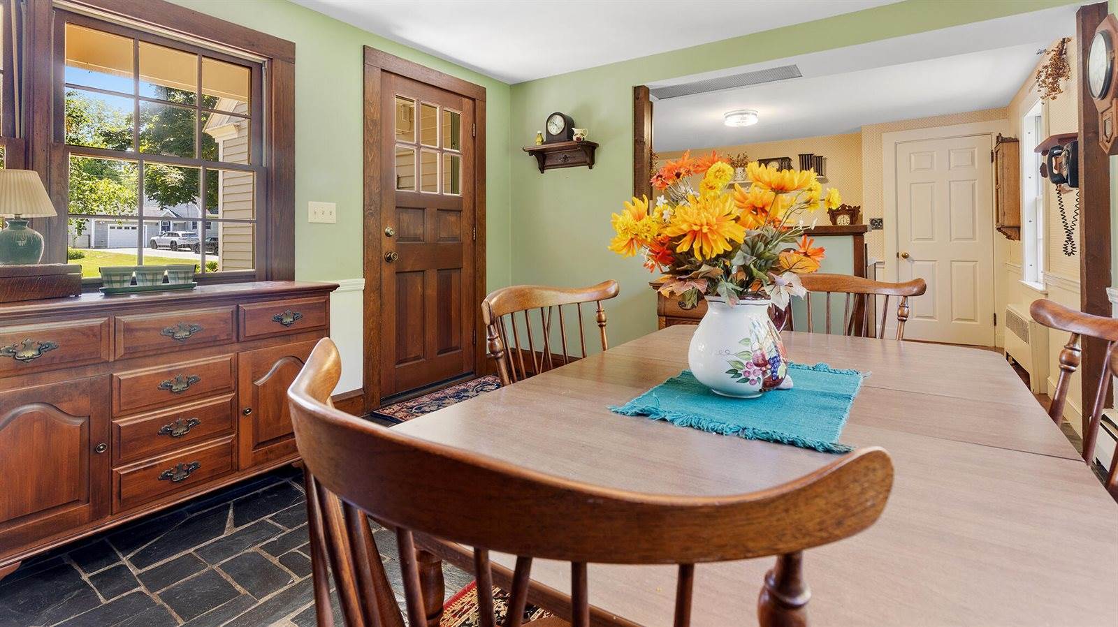 18 Canoe Club Road, Hampden, ME 04444