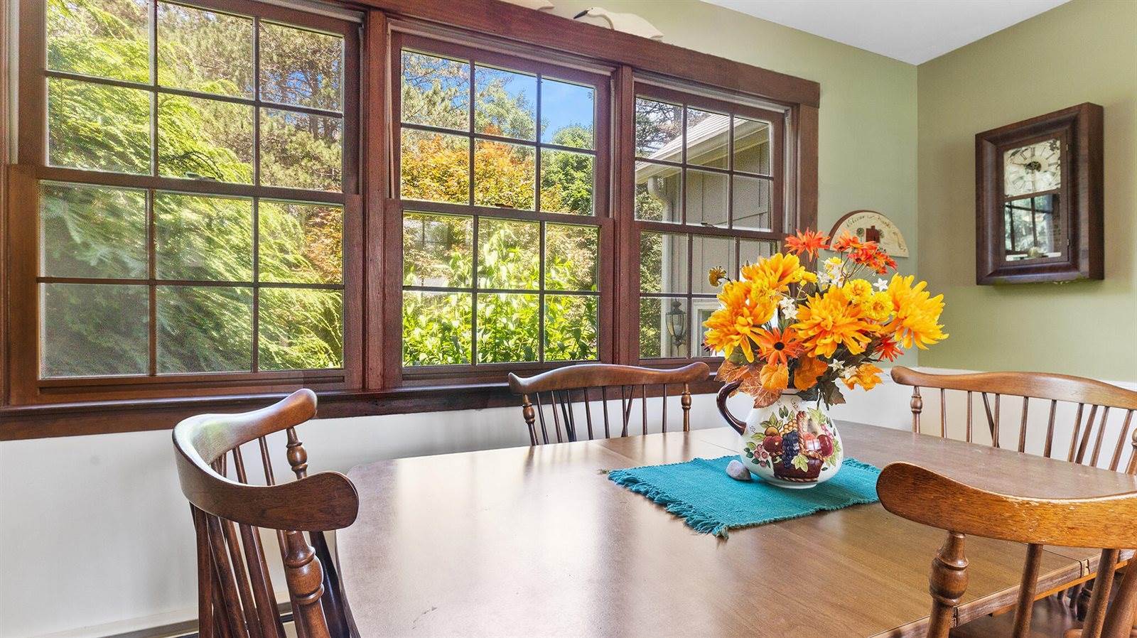 18 Canoe Club Road, Hampden, ME 04444