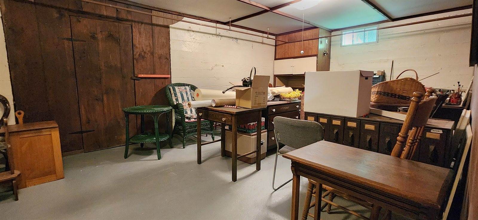 18 Canoe Club Road, Hampden, ME 04444