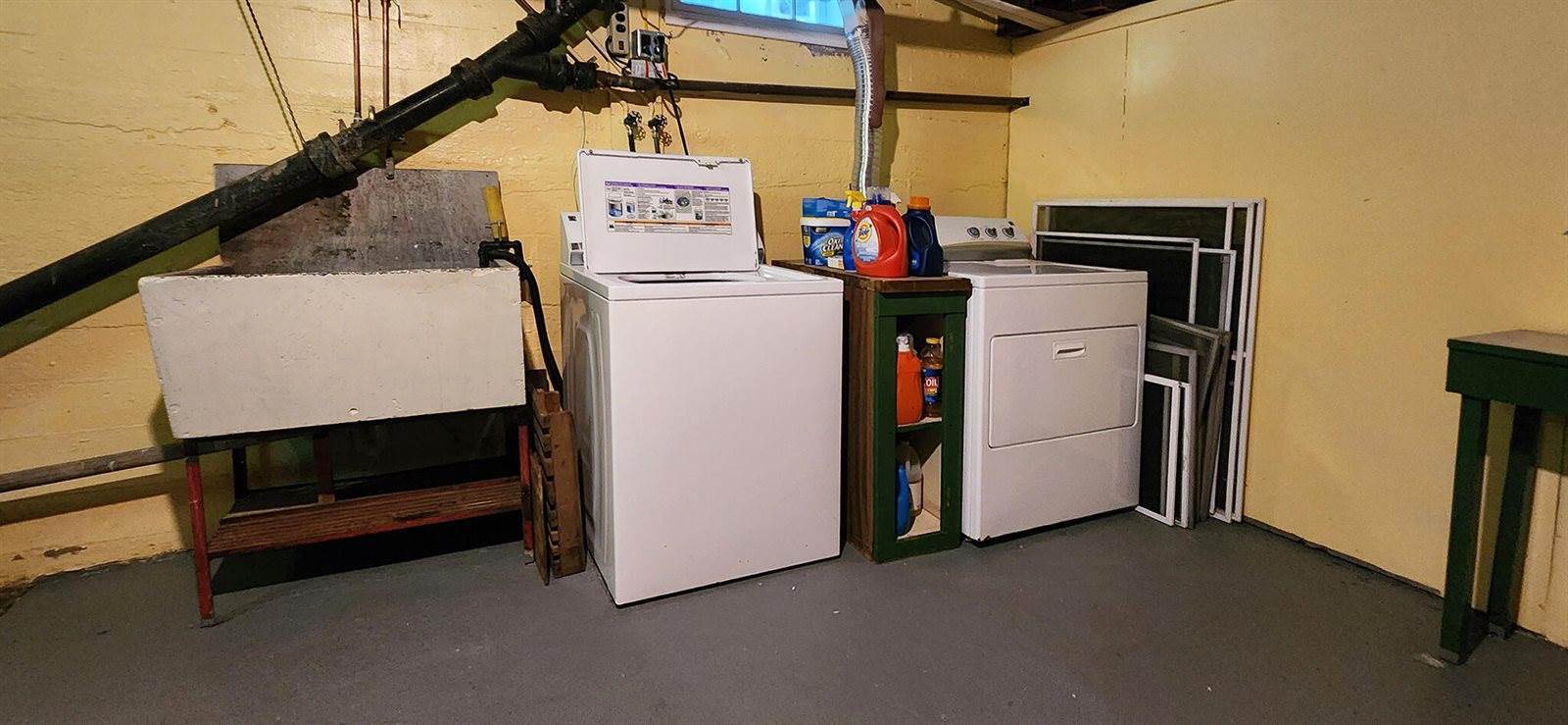 18 Canoe Club Road, Hampden, ME 04444