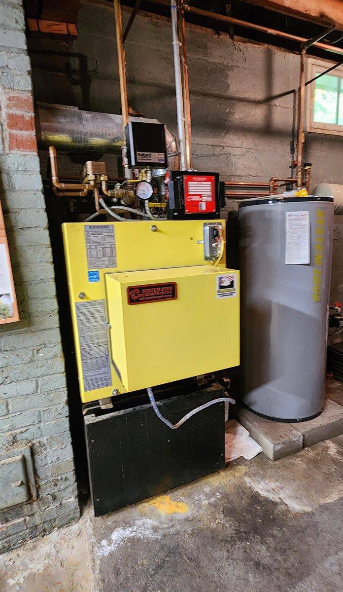 18 Canoe Club Road, Hampden, ME 04444