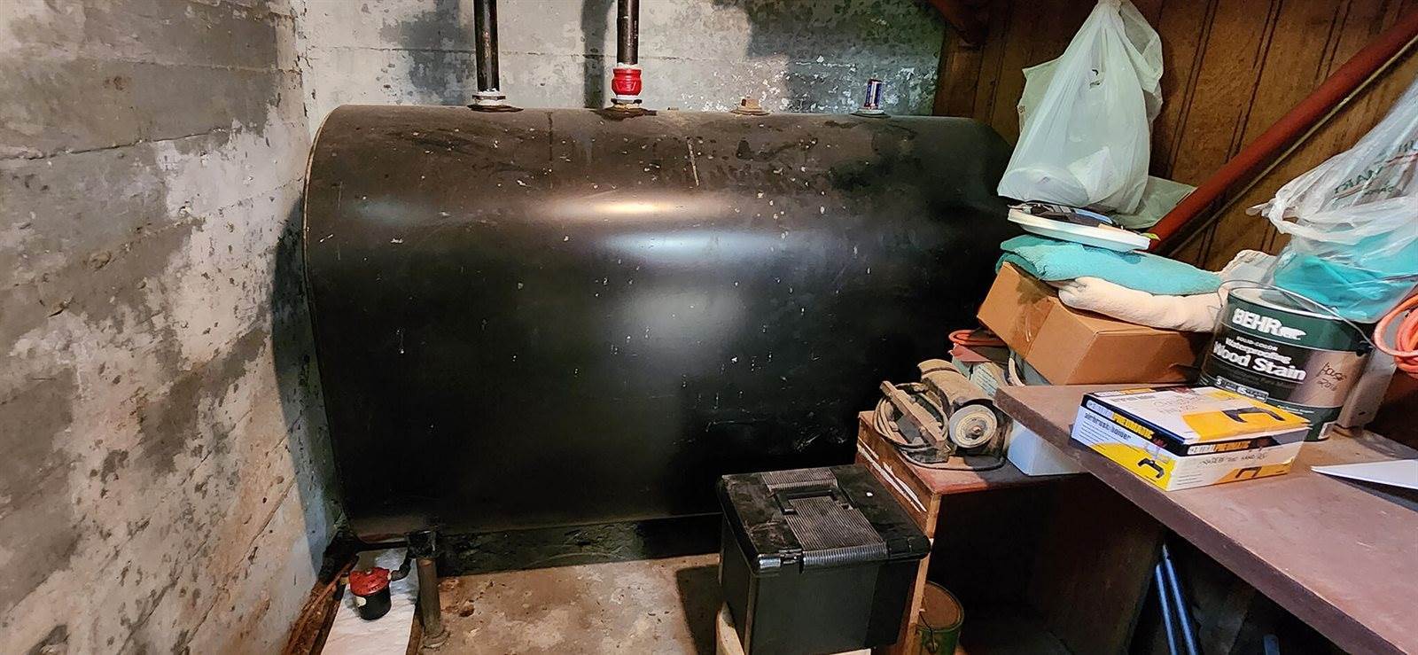 18 Canoe Club Road, Hampden, ME 04444