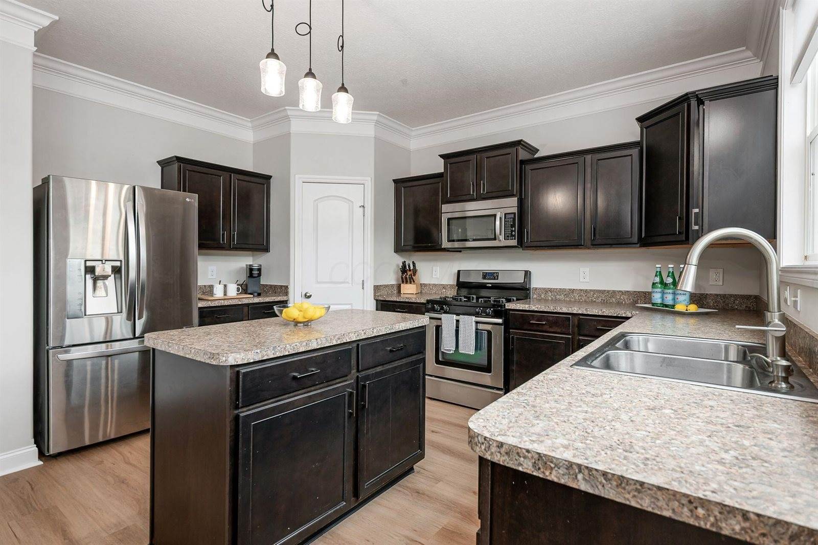 5925 Lakemont Drive, Westerville, OH 43081