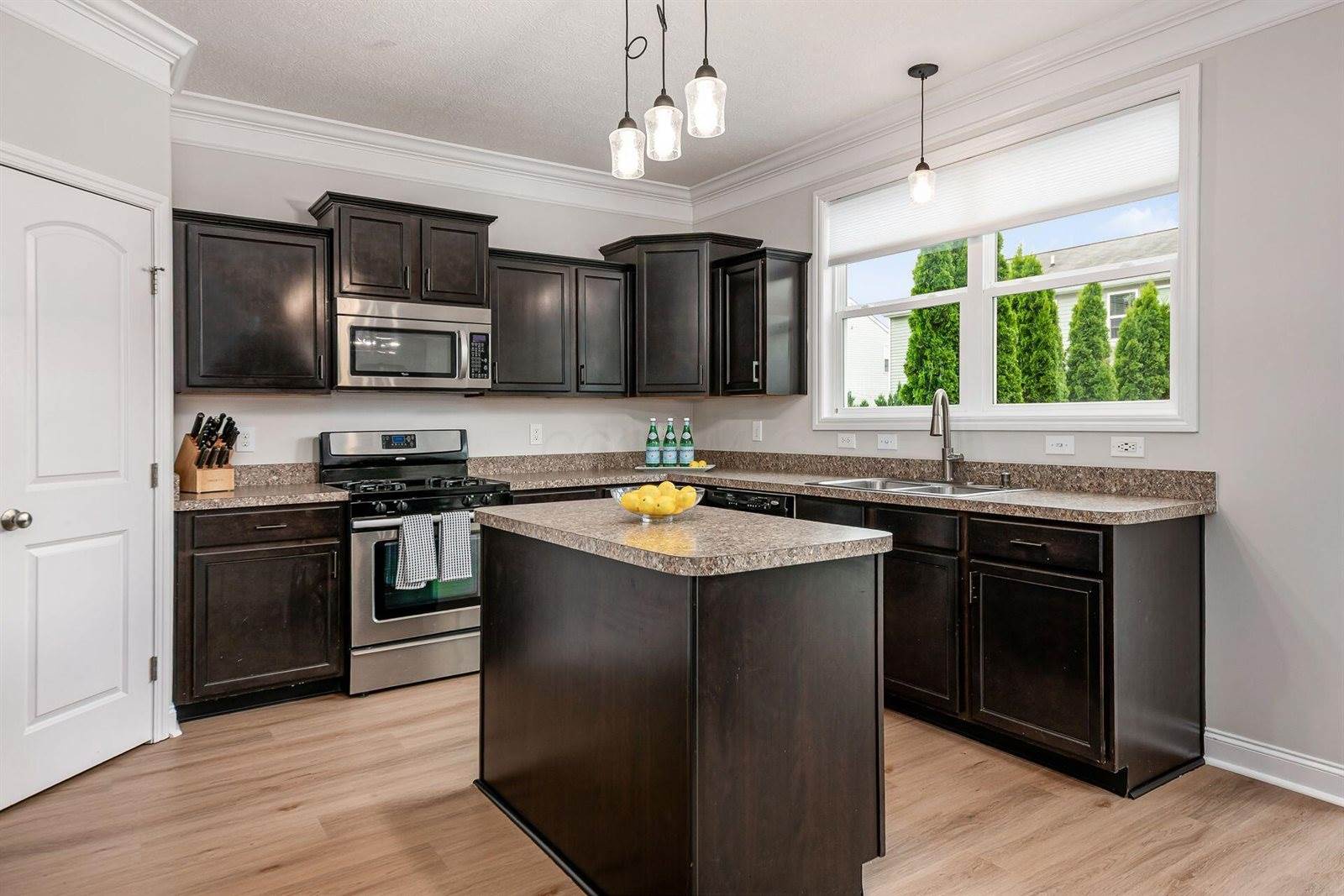 5925 Lakemont Drive, Westerville, OH 43081