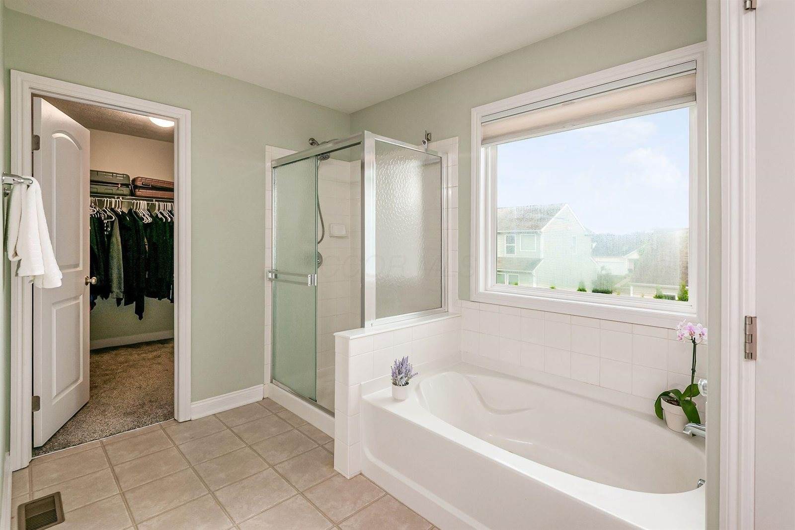 5925 Lakemont Drive, Westerville, OH 43081