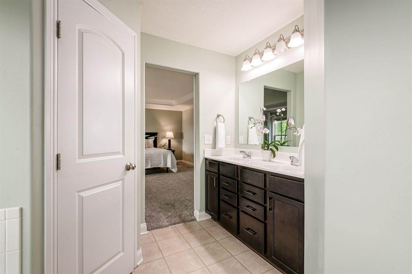 5925 Lakemont Drive, Westerville, OH 43081