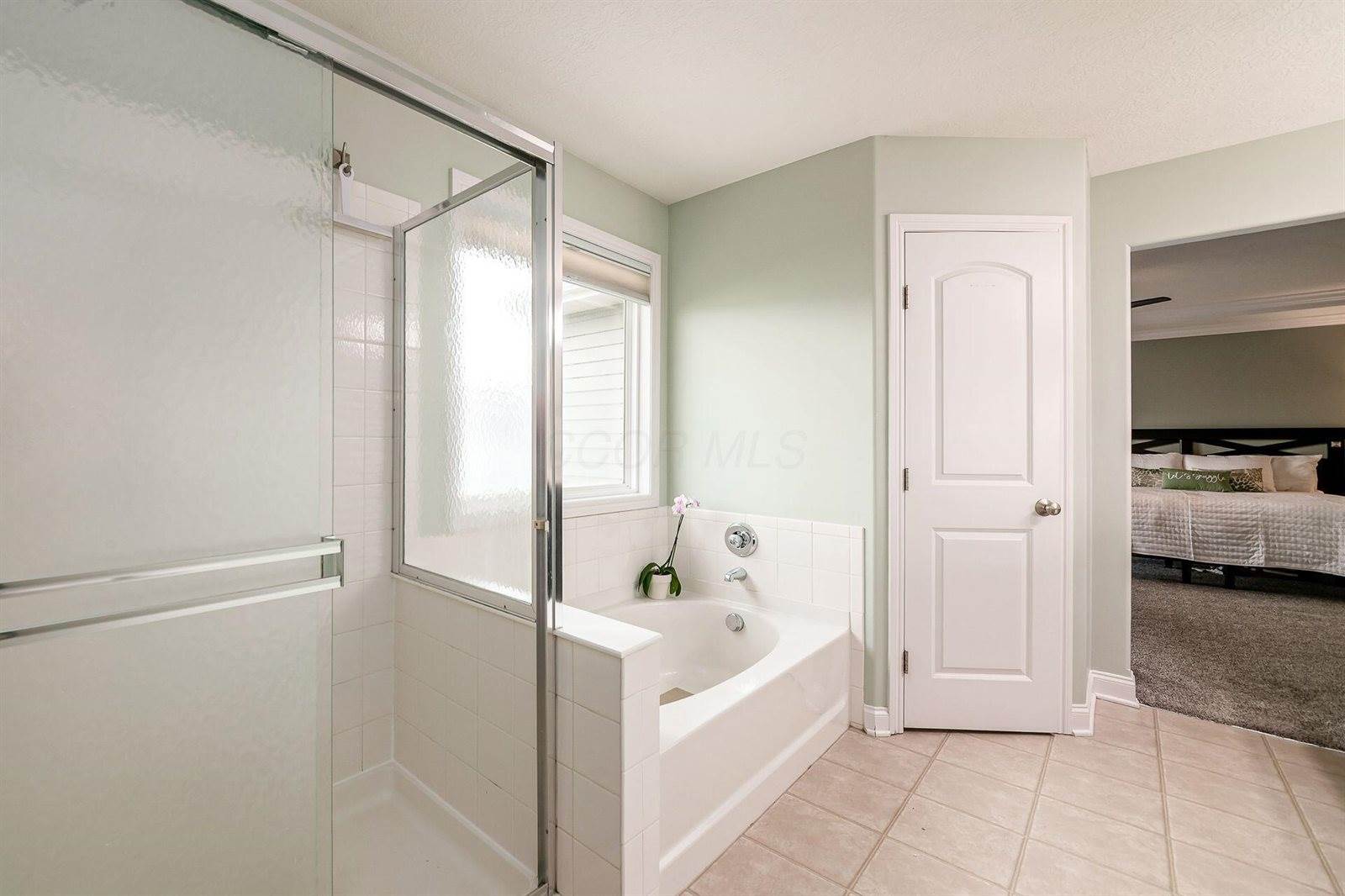 5925 Lakemont Drive, Westerville, OH 43081