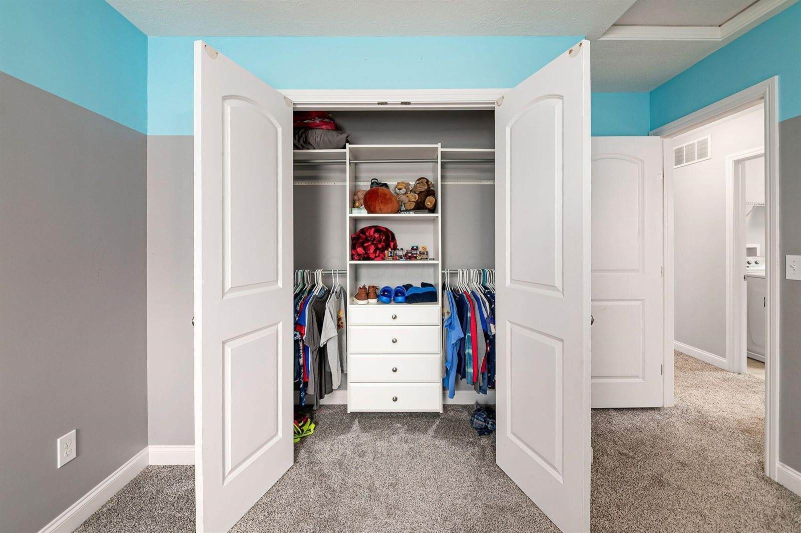 5925 Lakemont Drive, Westerville, OH 43081