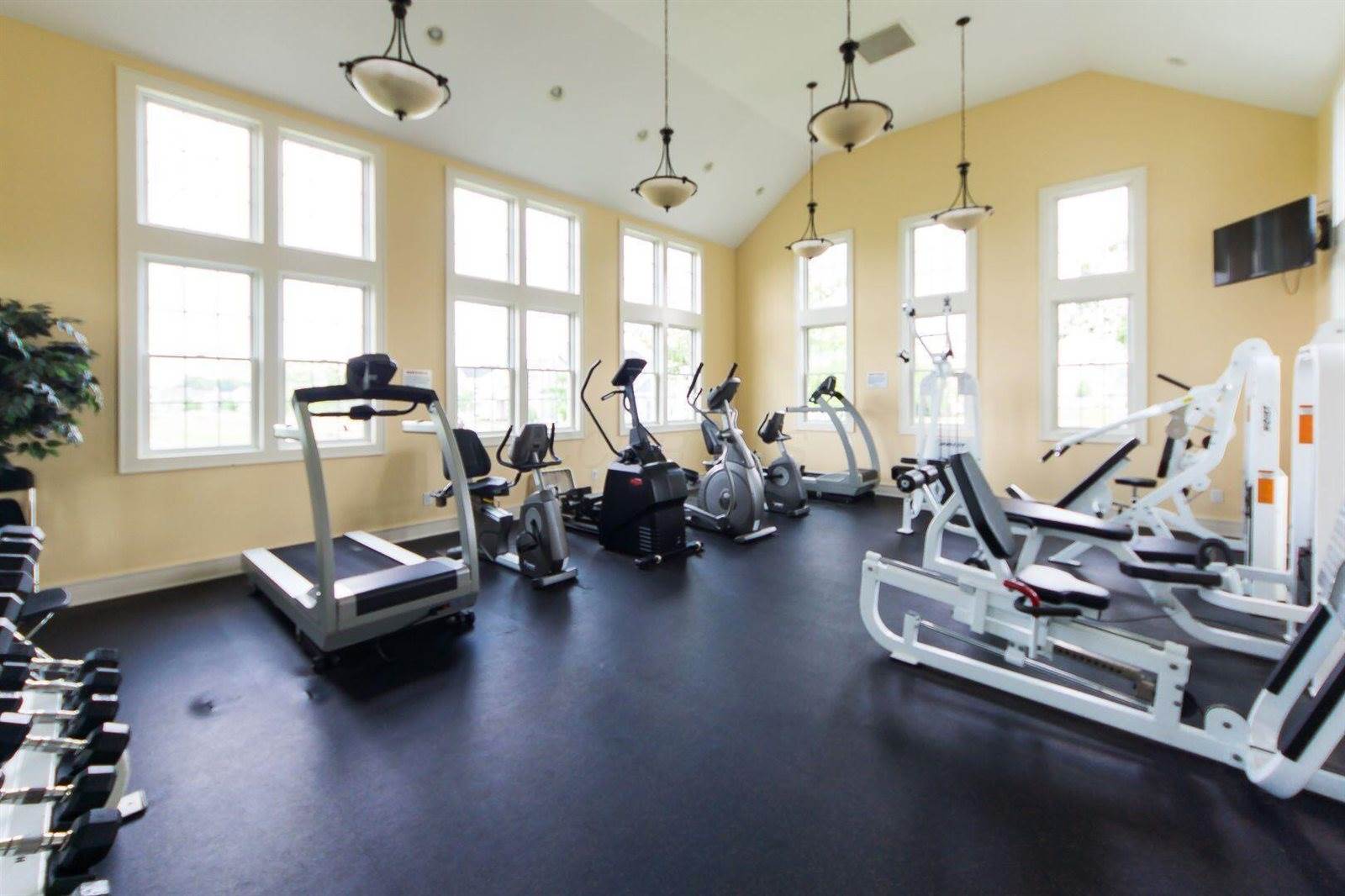 5925 Lakemont Drive, Westerville, OH 43081