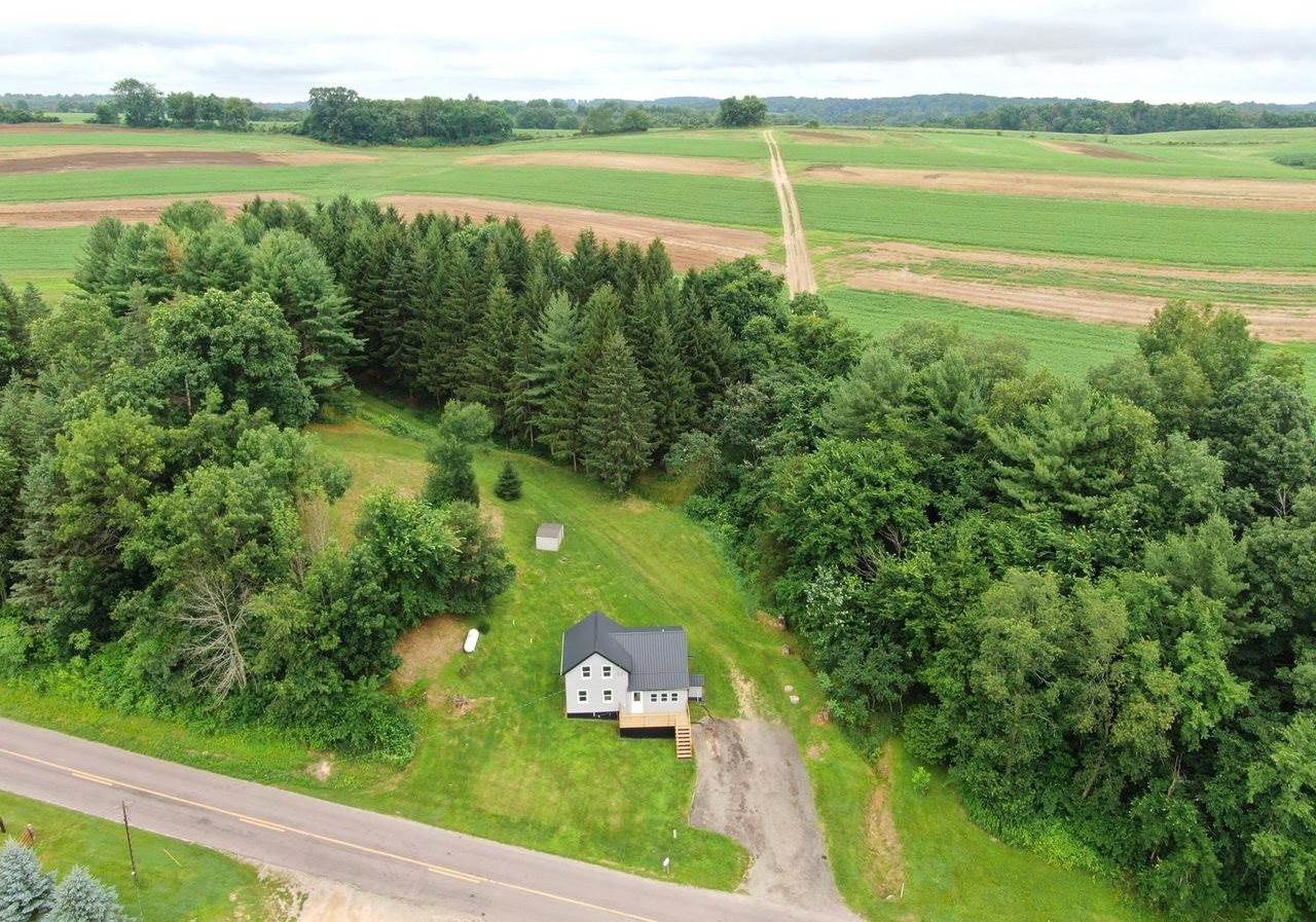 29998 County HWY II, Cazenovia, WI 53924