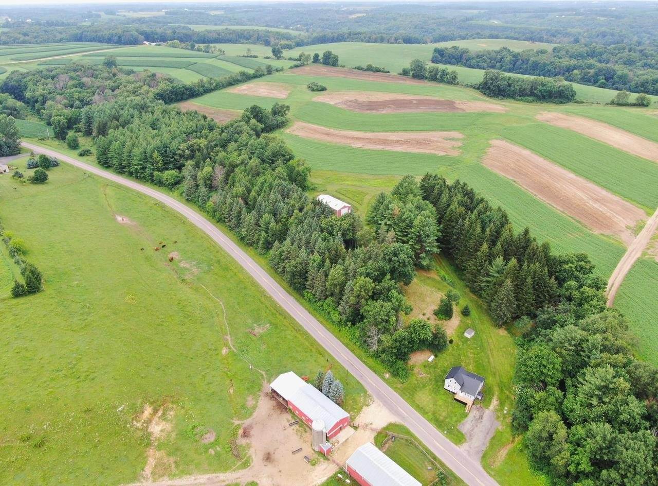 29998 County HWY II, Cazenovia, WI 53924