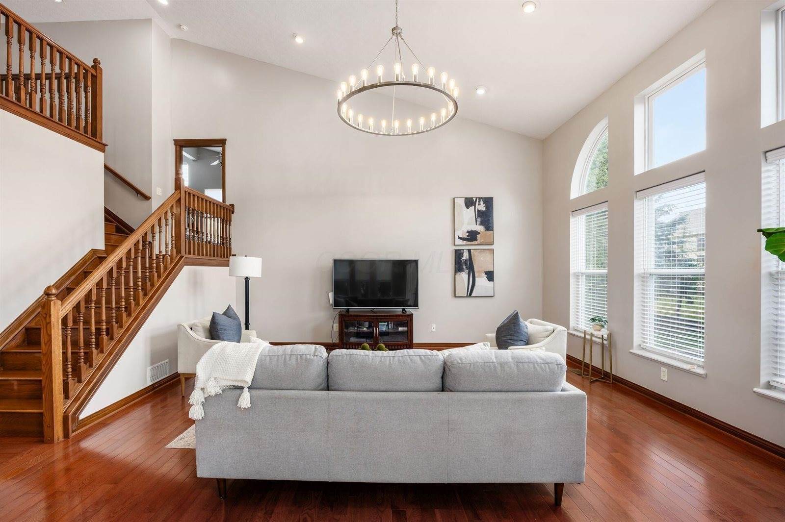 6923 Bishops Crossing Circle, Dublin, OH 43016