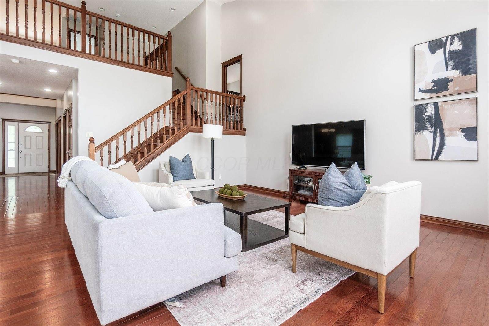 6923 Bishops Crossing Circle, Dublin, OH 43016