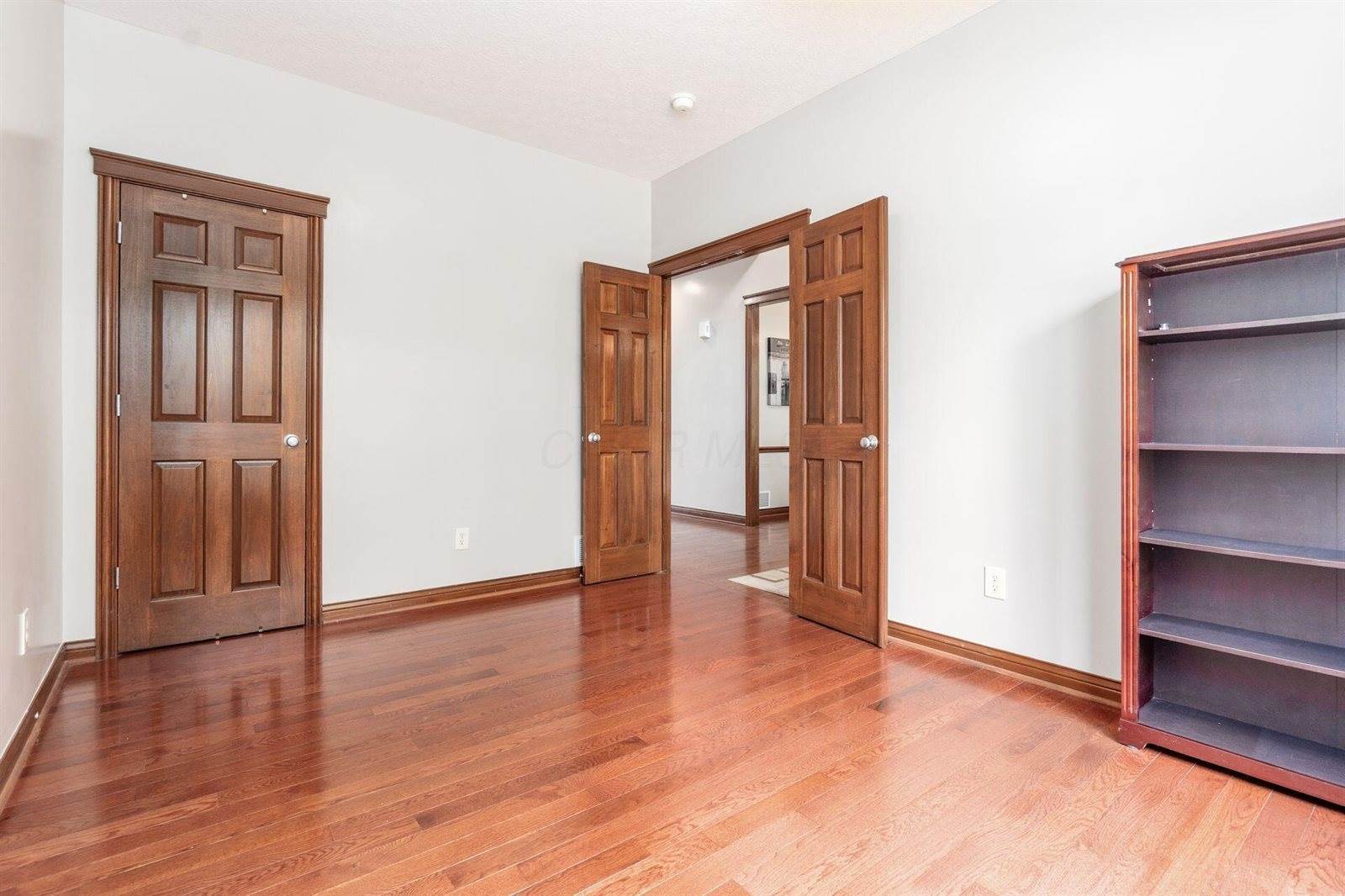 6923 Bishops Crossing Circle, Dublin, OH 43016