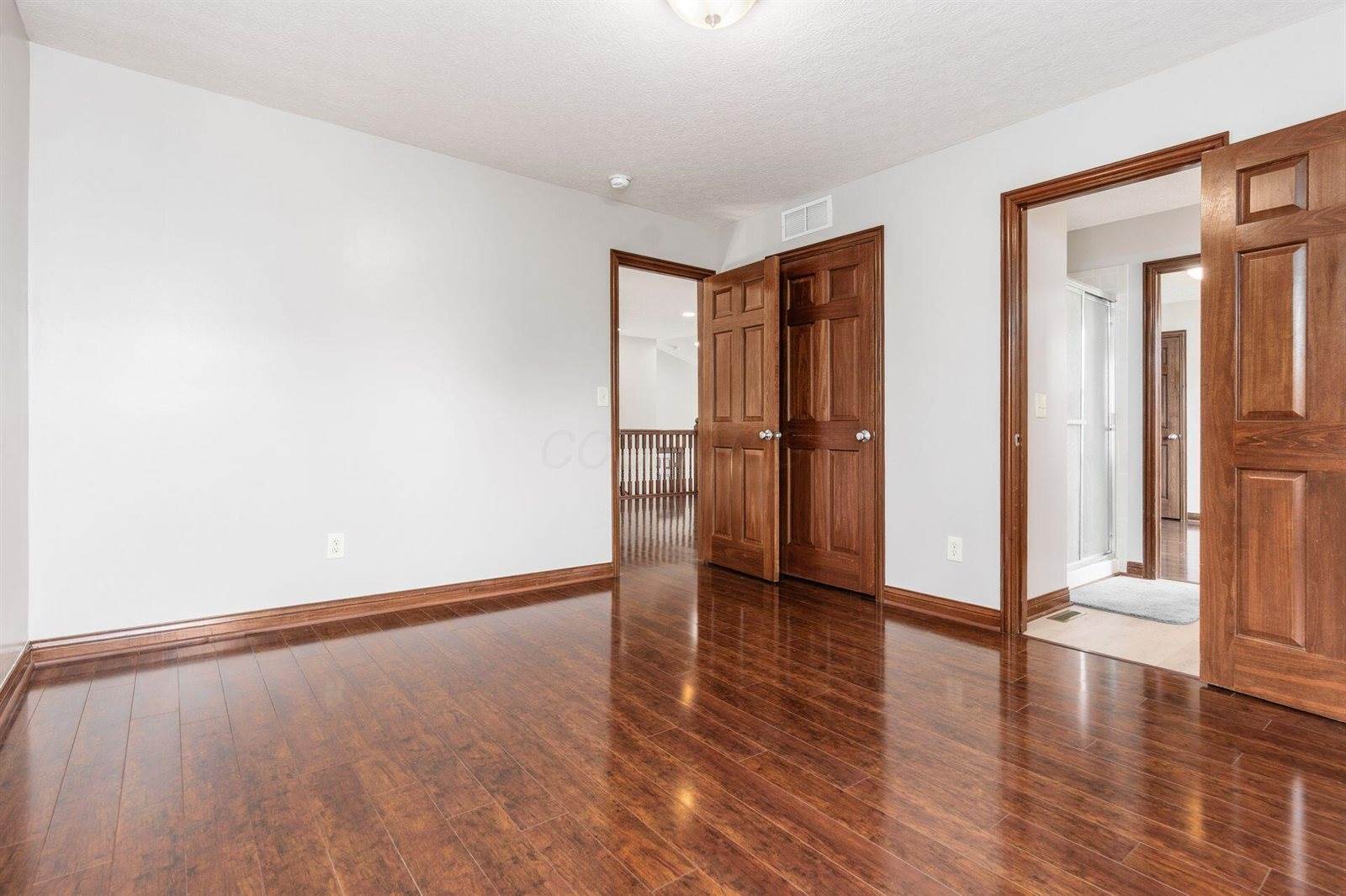 6923 Bishops Crossing Circle, Dublin, OH 43016