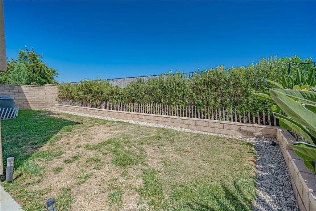 22027 Propello Drive, Saugus, CA 91350