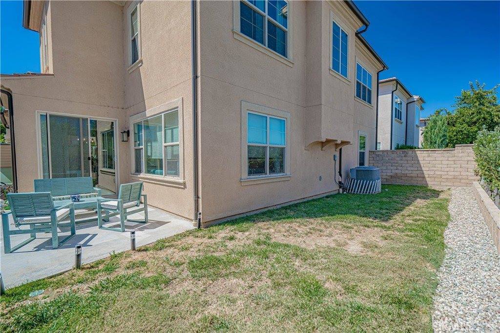 22027 Propello Drive, Saugus, CA 91350