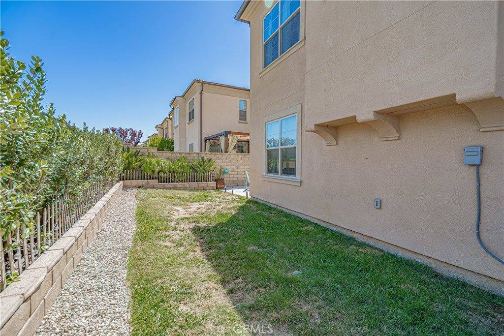 22027 Propello Drive, Saugus, CA 91350