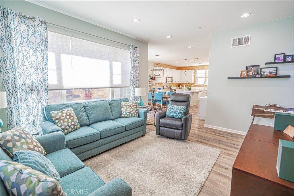 22027 Propello Drive, Saugus, CA 91350