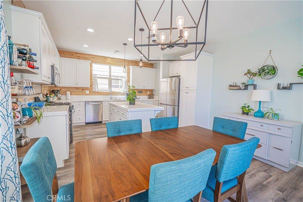 22027 Propello Drive, Saugus, CA 91350