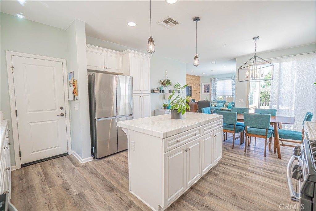 22027 Propello Drive, Saugus, CA 91350