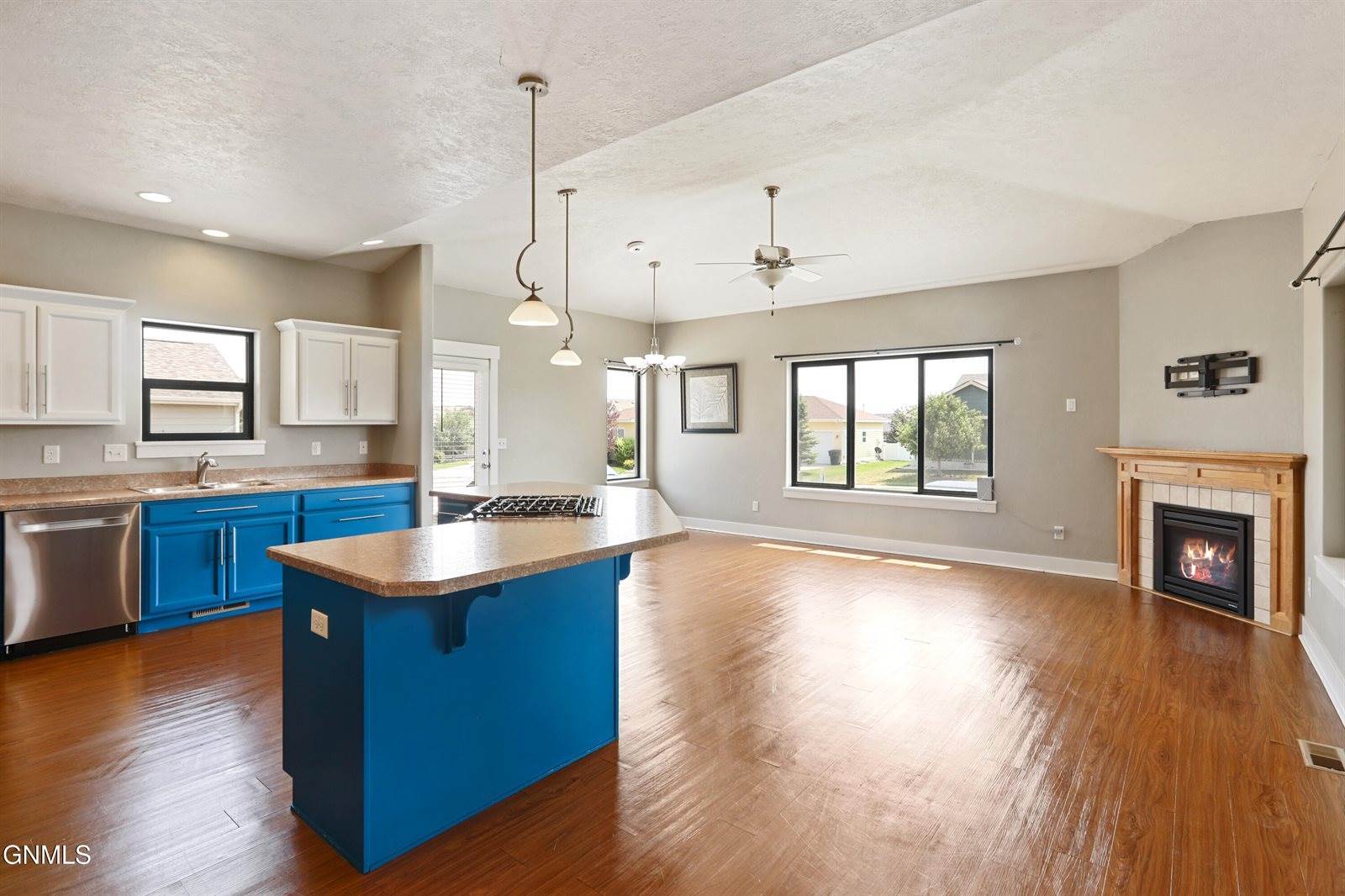 2806 25th Street West, Williston, ND 58801