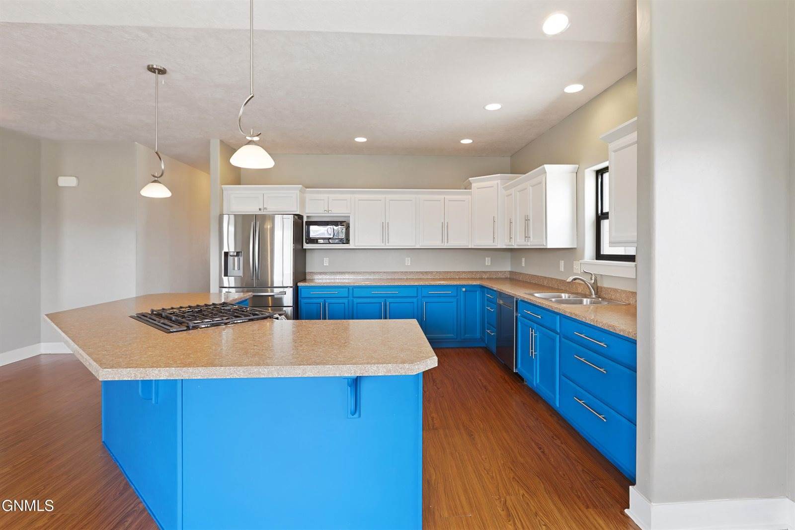 2806 25th Street West, Williston, ND 58801