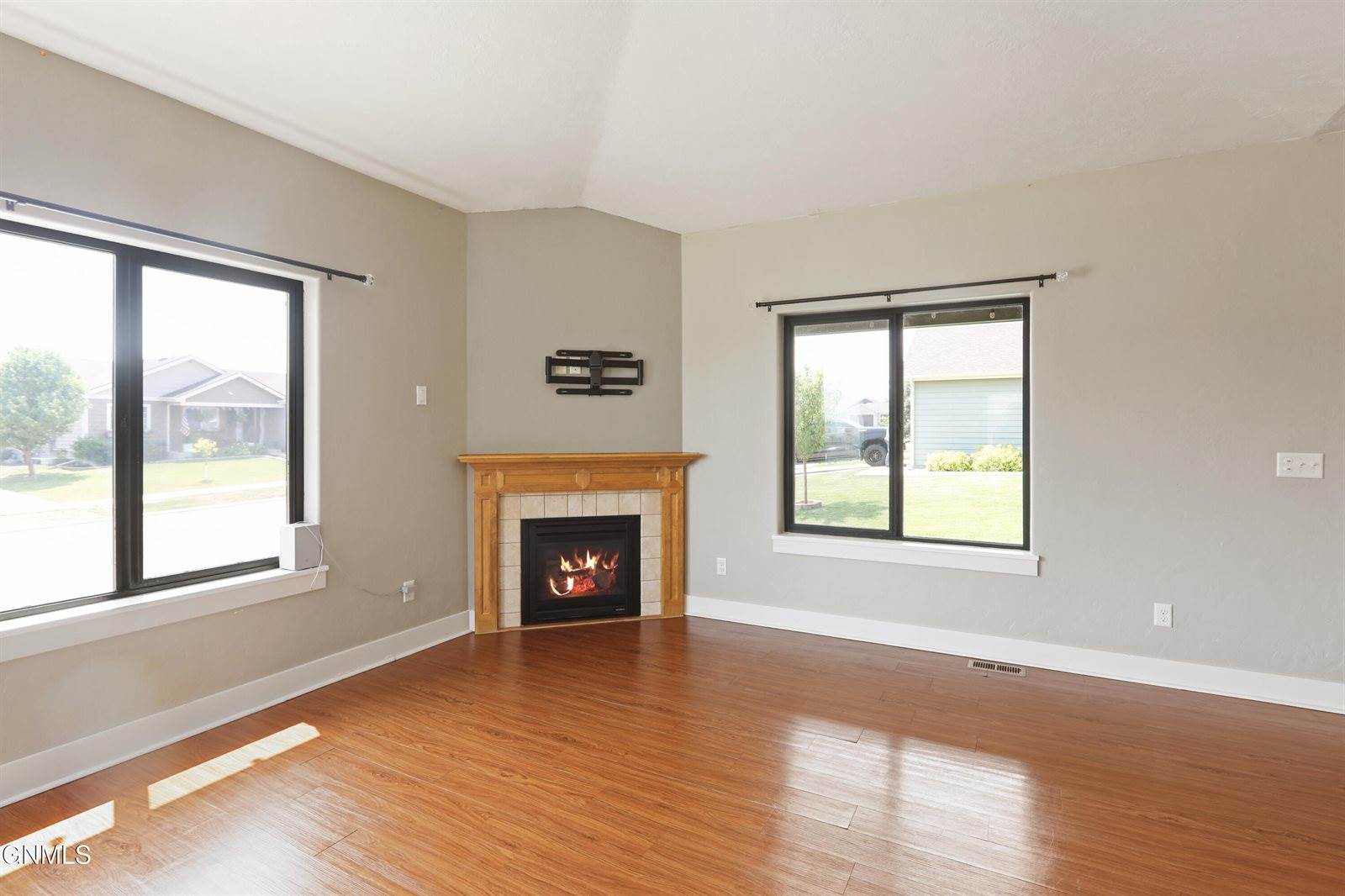 2806 25th Street West, Williston, ND 58801