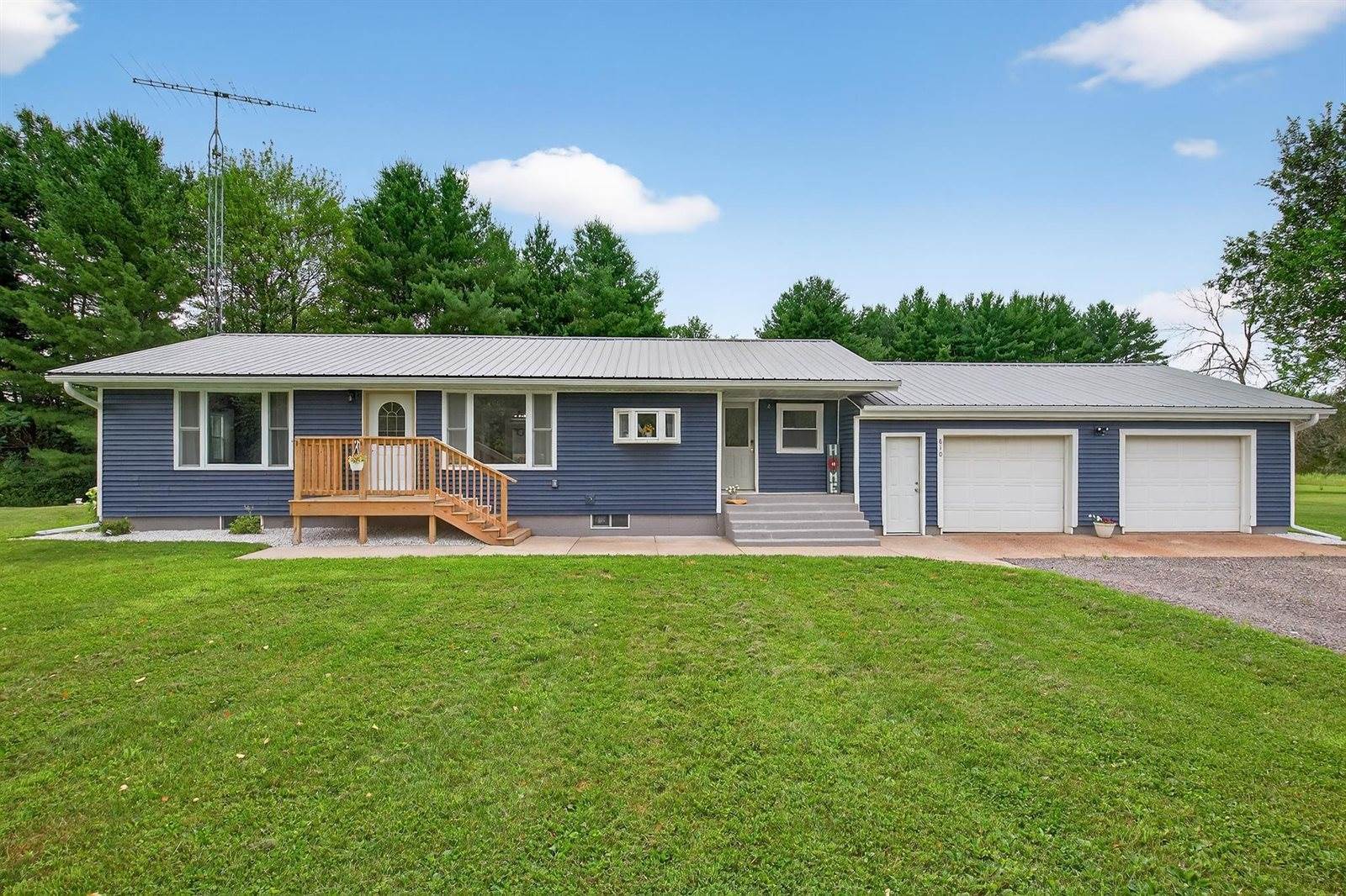 810 Mckeel Road, Babcock, WI 54413