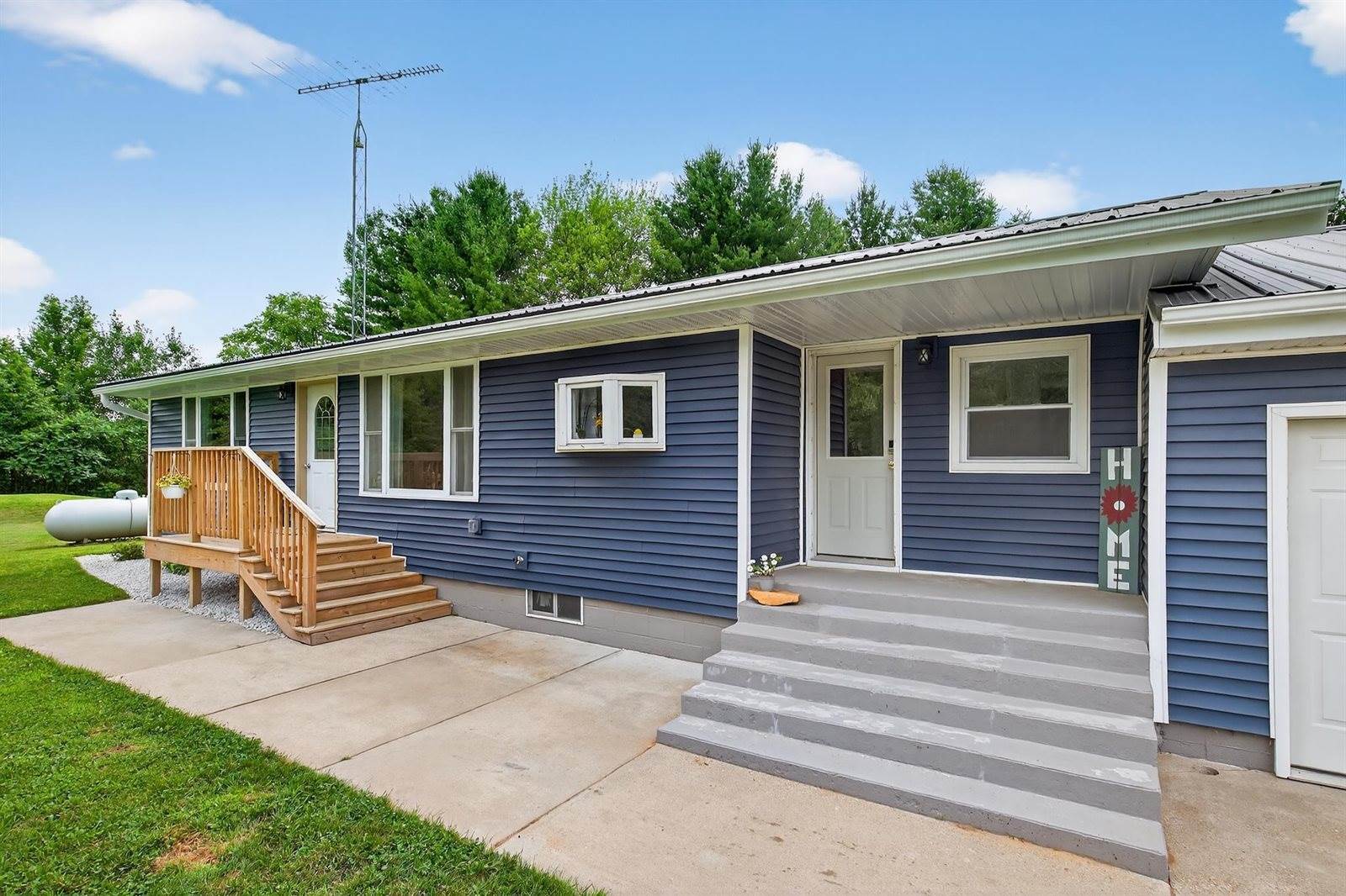 810 Mckeel Road, Babcock, WI 54413