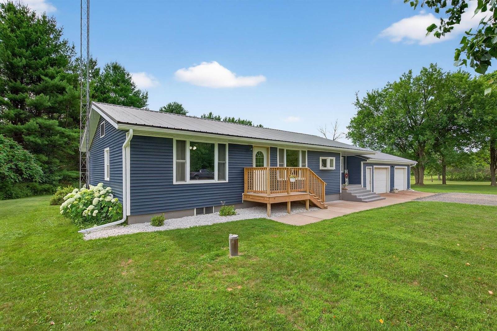 810 Mckeel Road, Babcock, WI 54413