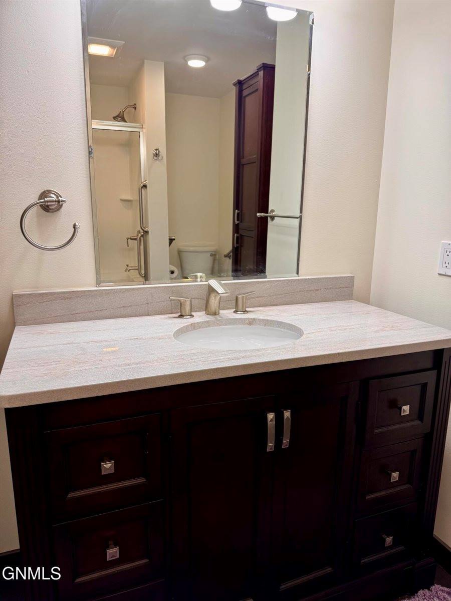 1201 Sioux Street, Williston, ND 58801