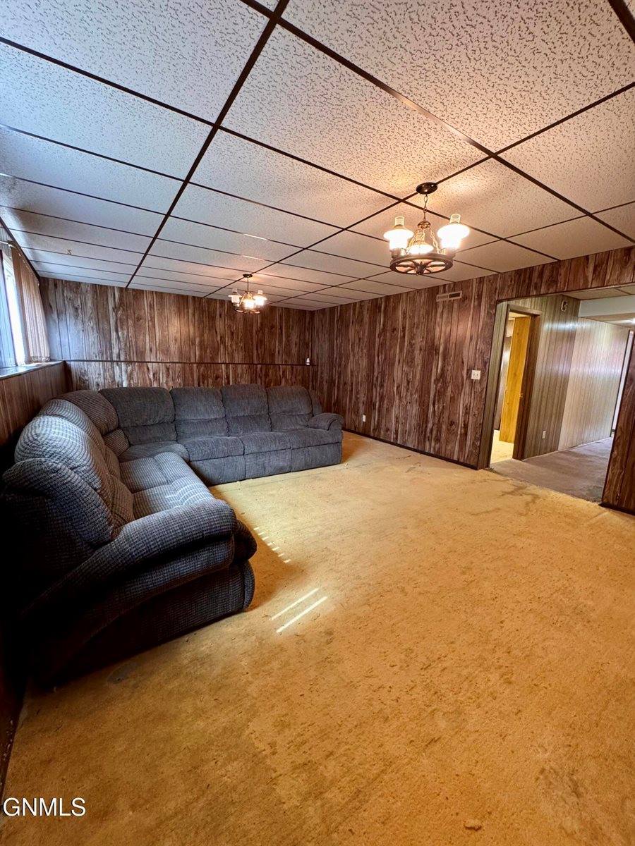 1201 Sioux Street, Williston, ND 58801