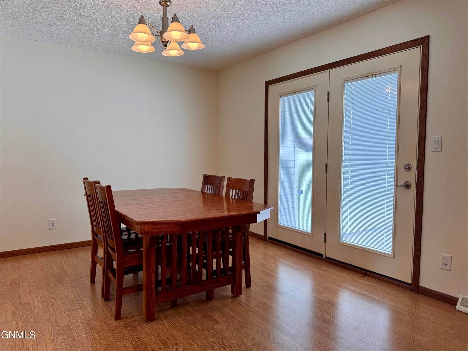 1201 Sioux Street, Williston, ND 58801