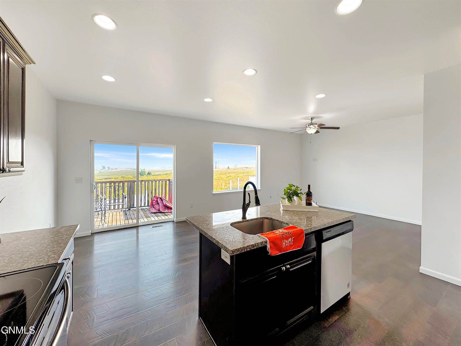 13701 Kristina Street, Williston, ND 58801